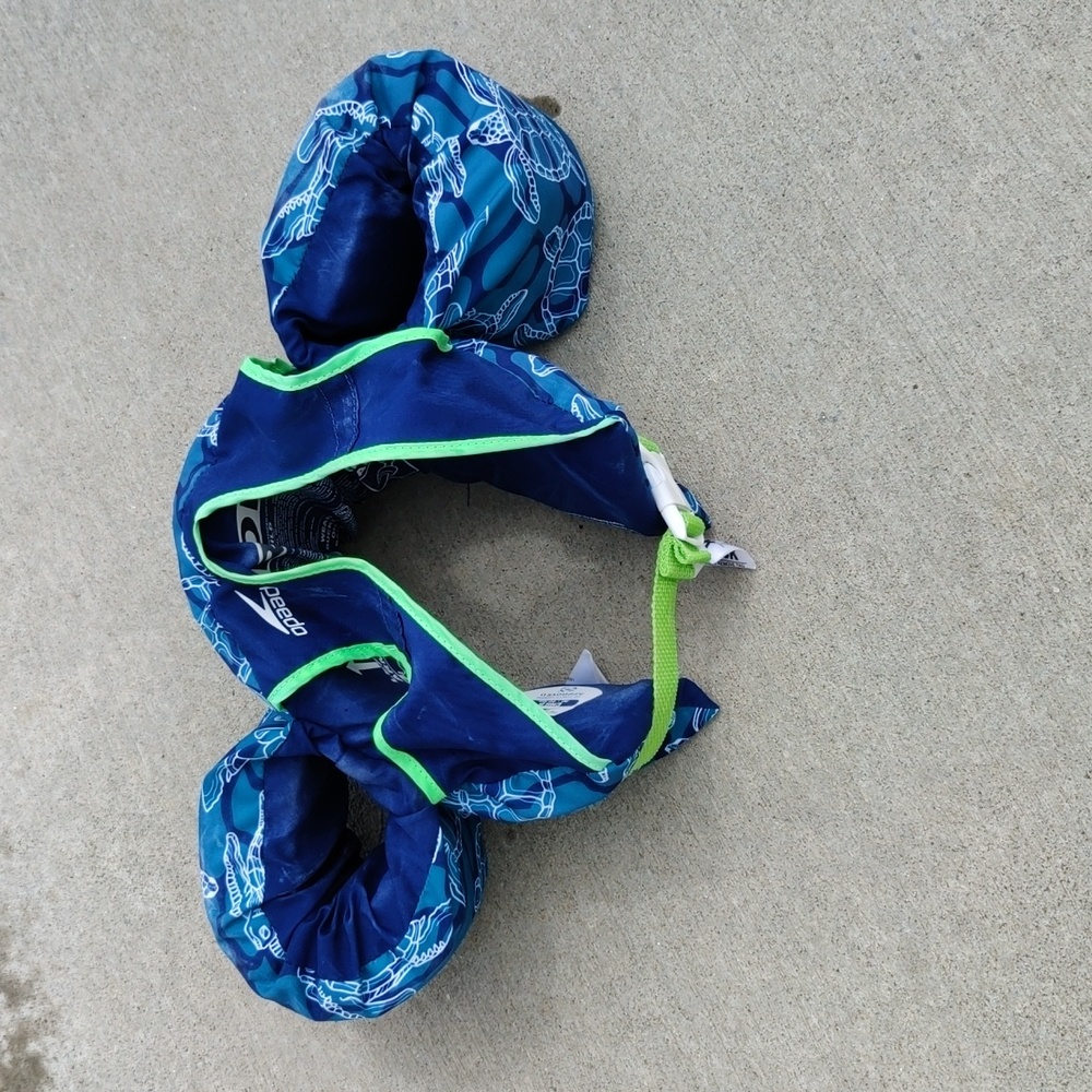 Floaties - Picture 2 of 3